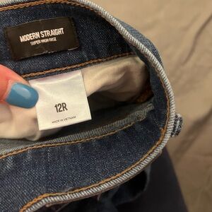 Express Super High Rise Modern Straight Jeans